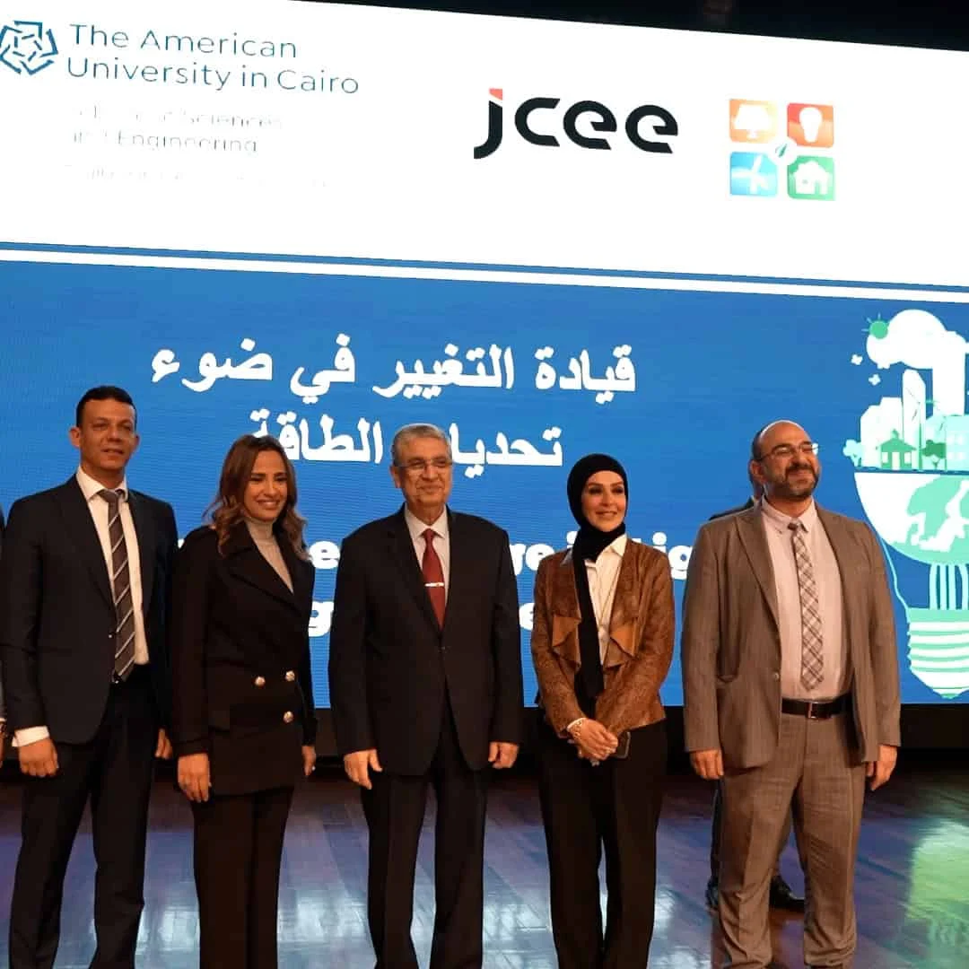 د. نوارج يقدم استراتيجية تسويقية في ملتقى